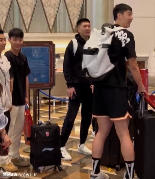 久久深夜视频